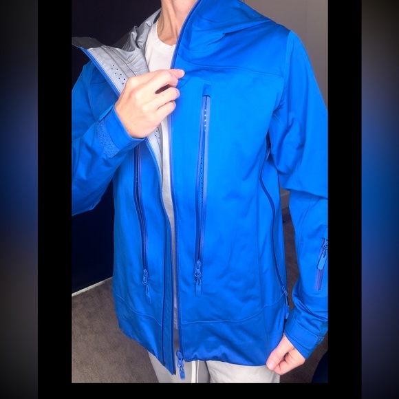 Backcountry Gortex Ski or snowboard jacket - Picture 2 of 10